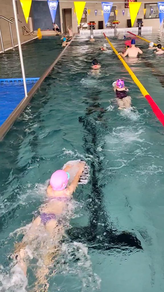 Lekcje grupowe pływania Korzenna